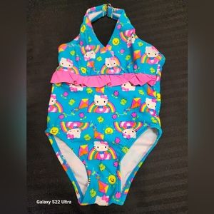 2 items, Hello Kitty 2T